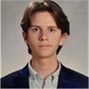 Maestro de Inglés en línea graduado del bachillerato con Inglés C1 y certificado de Matemáticas internacional