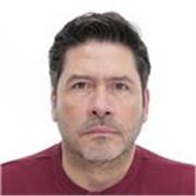 Profesor de apoyo escolar y soporte emocional