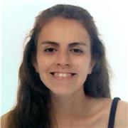 Maestra de Educación Primaria e Infantil, con mención en Pedagogía Terapéutica, que imparte clases de todas las materias