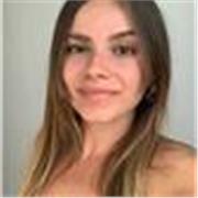 Profesora de apoyo escolar especializada en clases para niños de forma online o presencial