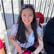 Native English speaker available to teach both online and in person, offering engaging and personalized lessons for students