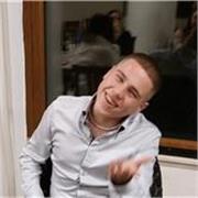 Cerchi una persona valida per prendere bei voti a scuola! E imparare tante cose!? 
Bene, l'hai trovata 