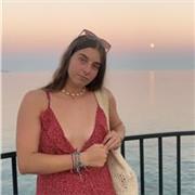 Estudiante de Psicología. Graduada en Bachillerato de ciencias de la salud. Experiencia dando clase a niños de ESO y primaria.