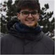 Joven estudiante universitario profesor de inglés con experiencia en clases particulares de inglés para niños y adultos