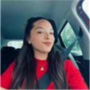 Estudiante con nivel B2 en inglés y también puedo dar clases de Español ya que soy nativa.