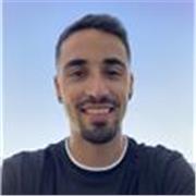 Profesor de italiano que imparte clases para personas de todas las edades