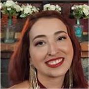 Professora formada pela USP em Alemão (com licenciatura e bacharelado)