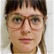 Docente de educación especial con orientación en discapacidad intelectual. 
Licenciada en Psicomotricidad.