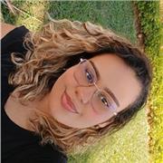 Professora de Matemática básica, com muita paciência e dedicação