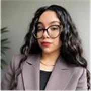 Me defino como una mentora de alto rendimiento con un perfil híbrido en Negocios y Tecnología. Soy una apasionada de la eficiencia