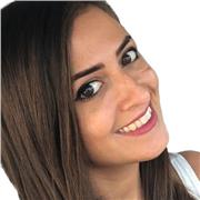 Docente di italiano impartisce lezioni di italiano storia e geografia