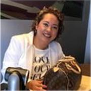 Maestra en Español con experiencia en adolescentes, jóvenes y adultos