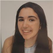 Profesora cursando el grado de educación primaria y trabajando en un colegio por las tardes dando clase de lengua y mates a niños de sexto de primaria, con mucha vocación por los niños y con muchas ganas de ayudarles. Lengua y mates