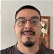 Maestro de inglés con gran interés en la enseñanza para niños, jóvenes y adultos. Ofrezco clases dinámicas y prácticas