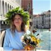 Laureata in Commercio Estero e International Management offre lezioni private e aiuto compiti