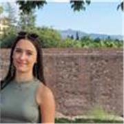Profesora titulada en Educación Primaria con mención de Matemáticas y Ciencias Expermientales. Llevo impartiendo clases 4 años