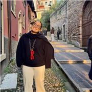 Soy una profe apasionada, cercana y con vocación por la enseñanza.  Mis clases están dirigidas a todo tipo de alumnos.