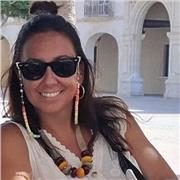 Me defino como una persona entusiasta con muchas ganas de trabajar y capaz de transmitir muy buen ambiente de trabajo