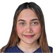 Profesora a estudiantes bachillerato