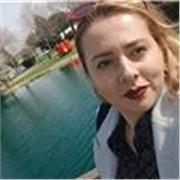 Licenciada en Química con especialización en Bioquímica y Química Orgánica/Inorgánica.