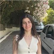 Professeur de français natif. Diplômée d'un diplôme en langues étrangères appliquées.