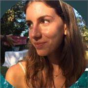 Profesora de primaria: todas las materias; secundaria y bachiller: ciencias sociales y biología