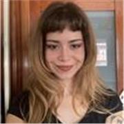 Profesora de pintura y dibujo para niños de entre 5 y 10 años
