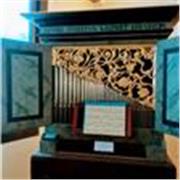 Soy profesora superior en lenguaje musical y diplomada en piano. Si te quieres iniciar en la música o necesitas refuerzo puedo ayudarte