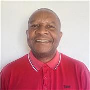 An experienced online English teacher with a bachelors