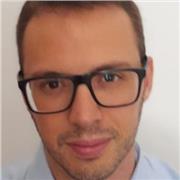 Docente di storia e filosofia, laureato in filosofia, offre il proprio aiuto per lo studio di latino e matematica per il biennio