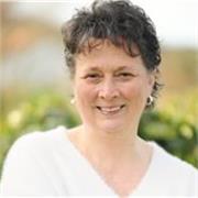 Formadora en Inteligencia Artificial generativa aplicada al negocio para profesionales, emprendedores y pymes