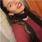 Profesora de ciencias, pero sobre todo de la materia de biología tanto para niños como para adultos.