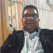 Profesor en el área de química o ciencias naturales