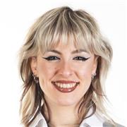 Ex alumna de la Escuela de Arte imparte clases de Fundamentos del arte