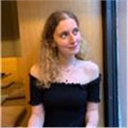 Offro lezioni individuali di inglese online, sia per adulti che per bambini e ragazzi. Mi occupo anche della preparazione per sostenere gli esami del gruppo Cambridge e IELTS.