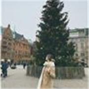 Estudiante de magisterio de Educación Primaria. Me considero una persona paciente y responsable y con mucha vocación por enseñar