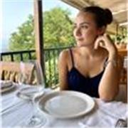 Profesora que imparte clases de lengua castellana a niños de 6-16 años, con experiencia reciente y actualizada