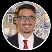 sono Antonio, ragazzo di 28 anni laureato e lavoratore nel mondo dell’economia aziendale e della finanza personale