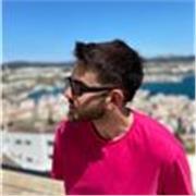 Hola! Mi nombre es Jose Antonio y soy Traductor e Intérprete de Inglés-Español.
A día de hoy, además de lo mencionado, también soy profesor de Inglés de Instituto, y también puedo enseñar Español para extranjeros! 

Siempre me ha gustado el mundo de los i