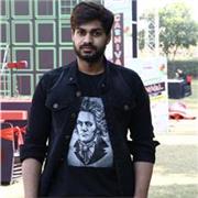 Piano tutor teaching all the age groups