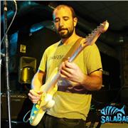 Enseño guitarra blues, rock y fusión, músicas del mundo.