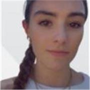 Soy profesora con nivel C1 y experiencia dando clases de inglés. Mis métodos son prácticos y personalizados 