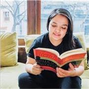 Maestra de Inglés y Castellano, hispanohablante, ofrece clases particulares para niños en cualquier parte de España. 