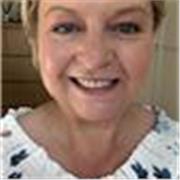 Trauma-informed coach helping students build confidence, resilience, motivation and wellbeing