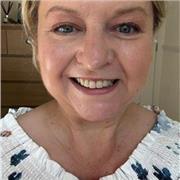 Trauma-informed coach helping students build confidence, resilience, motivation and wellbeing