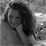 Prof de photographie, portrait, mise en scène, technique.