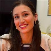 Pronta per aiutarti a fare i compiti! Se li facciamo insieme saranno più leggeri e riusciremo a trovare il metodo giusto per te!