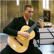 Profesor de Guitarra clásica de refuerzo y para aprender , de todos los niveles