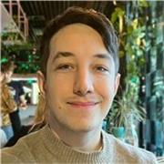 Native English language teacher with years of experience of working with students, ranging from Japanese primary school students to company executives. 
