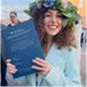 Lezioni private (online o in presenza) completamente personalizzate offerte da una tutor preparata e paziente.